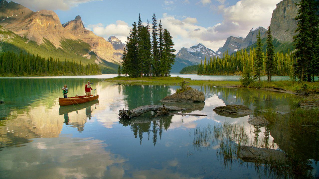 Experience the Best Scenic Fishing Spots in Jasper National Park